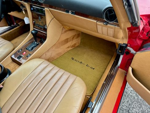 Used 1988 Mercedes-Benz 560 SL UNAVAIL image 47