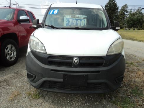 Used 2018 RAM ProMaster City Tradesman SLT image 2