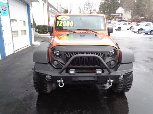 Used 2010 Jeep Wrangler Mountain image 5