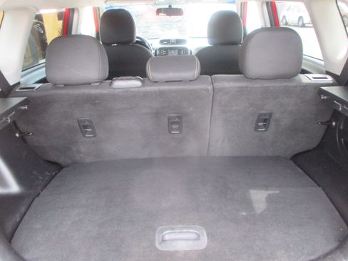 Used 2016 Kia Soul + image 10