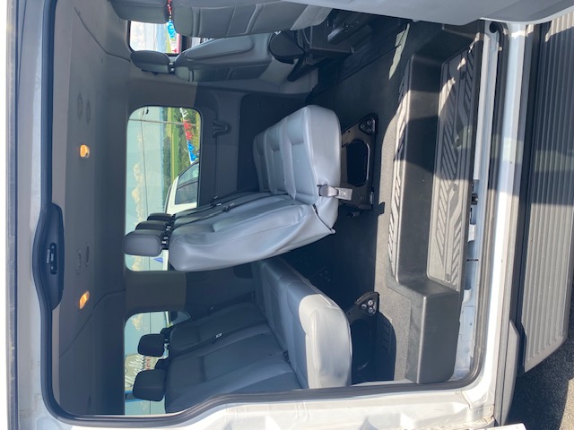 Used 2018 Ford Transit 150 130 Low Roof Wagon RWD image 15