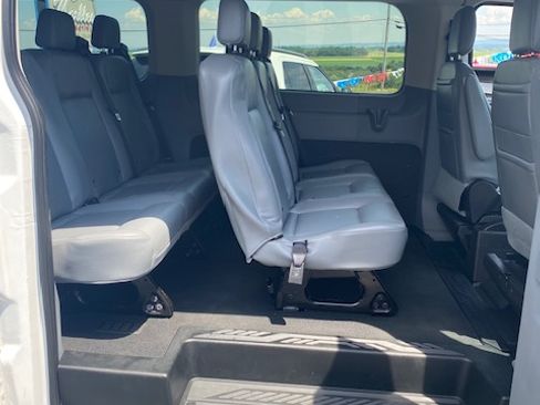 Used 2018 Ford Transit 150 130 Low Roof Wagon RWD image 15