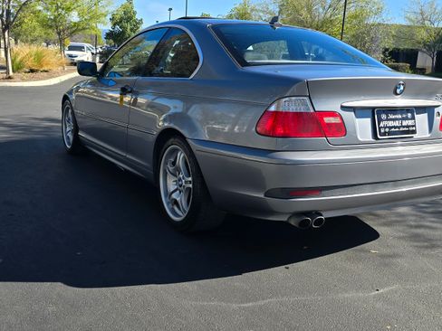 Used 2006 BMW 330Ci image 13