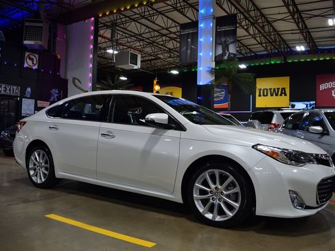 Used 2013 Toyota Avalon XLE Touring FWD image 13