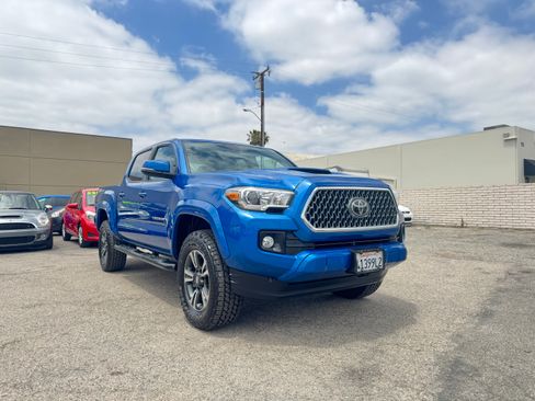 Used 2018 Toyota Tacoma TRD Sport RWD image 11