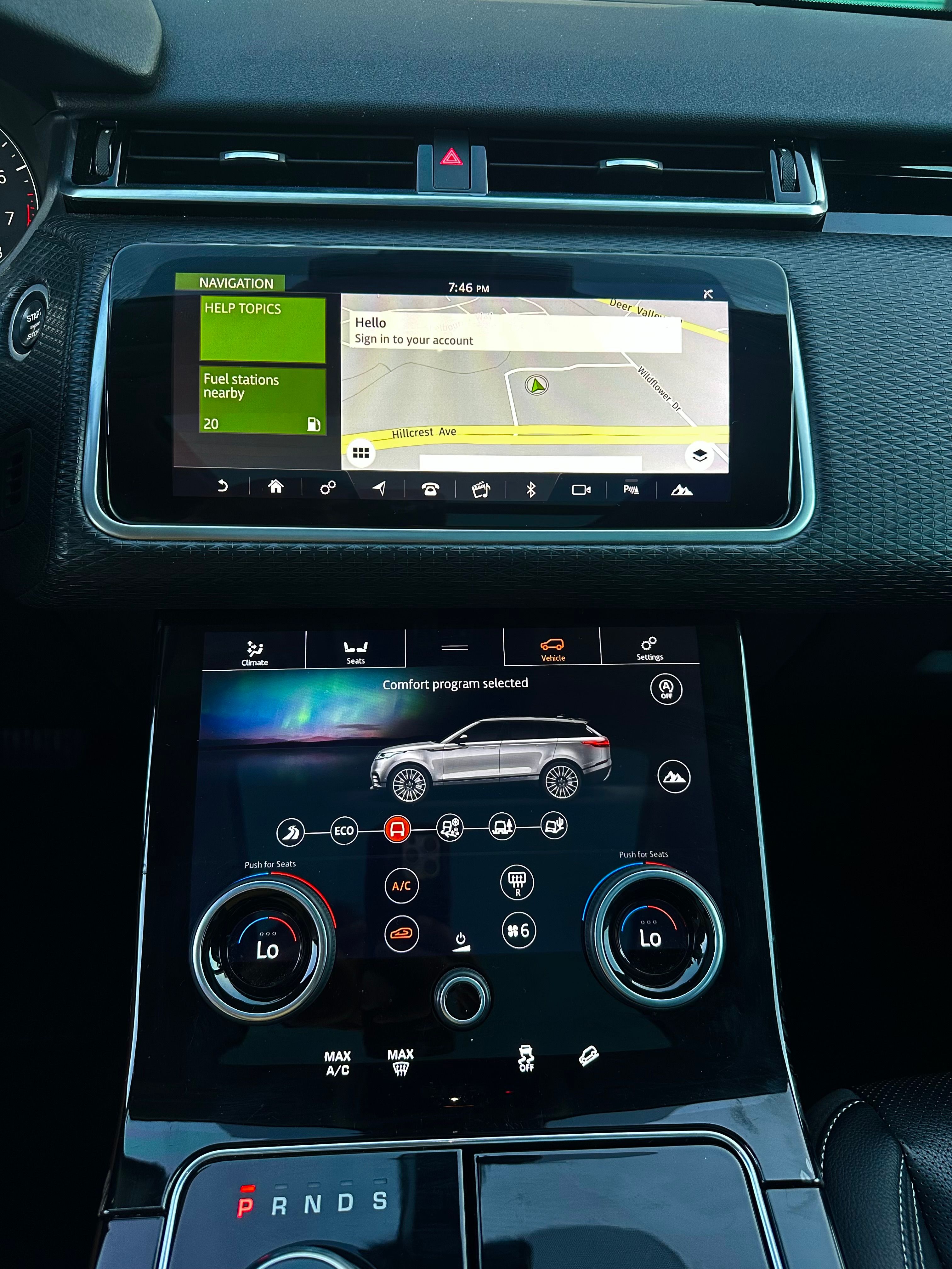 Used 2018 Land Rover Range Rover Velar S AWD/4WD image 28