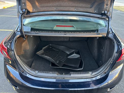 Used 2016 MAZDA MAZDA3 i Touring image 17