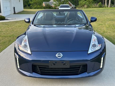 Used 2013 Nissan 370Z Touring Sport image 16