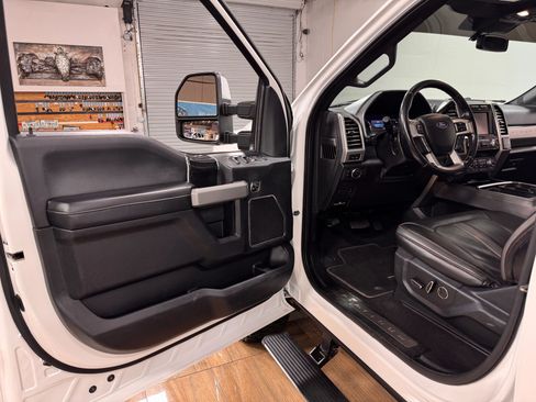 Used 2020 Ford F250 Platinum image 12