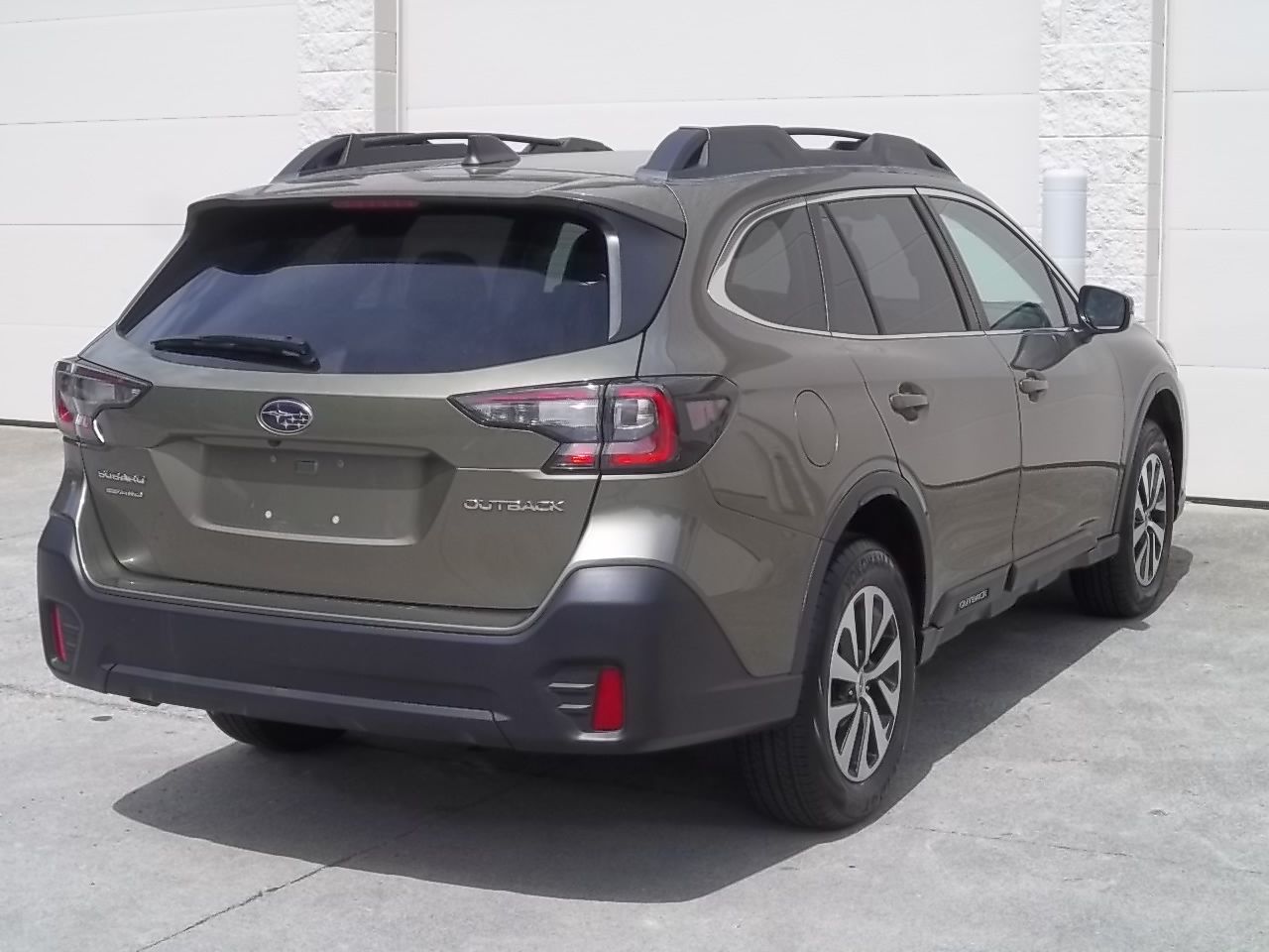 Used 2020 Subaru Outback Premium AWD/4WD image 4