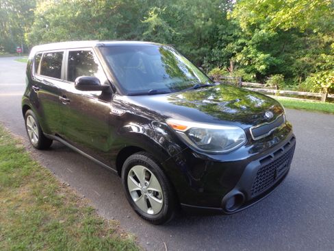 Used 2015 Kia Soul image 1