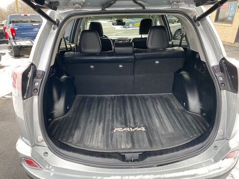 Used 2016 Toyota RAV4 Limited image 14