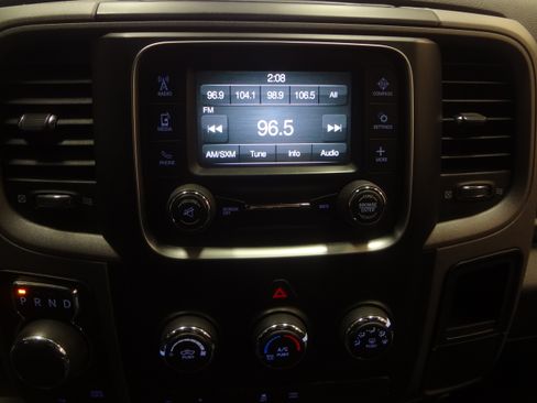 Used 2017 RAM 1500 Express image 18