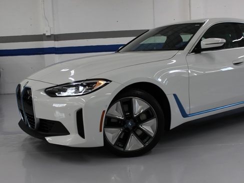 Used 2024 BMW i4 eDrive40 image 5