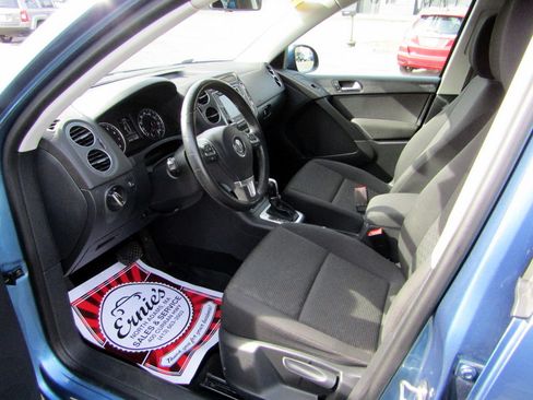 Used 2017 Volkswagen Tiguan 2.0T image 17