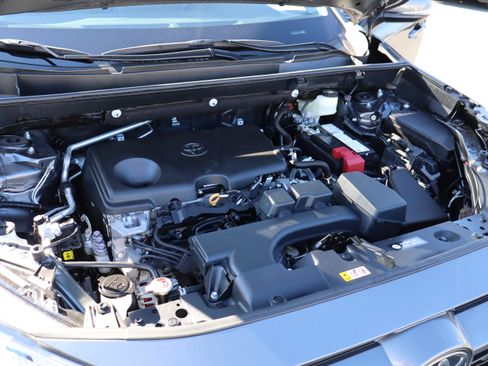 Used 2023 Toyota RAV4 LE image 34