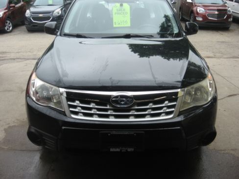 Used 2012 Subaru Forester 2.5X AWD/4WD image 2