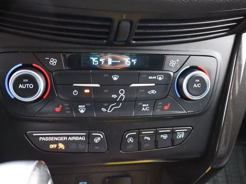 Used 2019 Ford Escape Titanium image 28