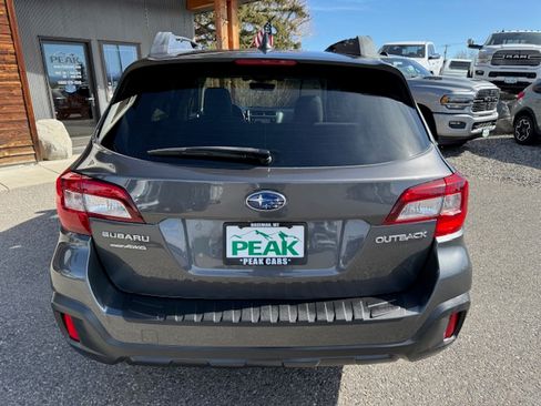 Used 2018 Subaru Outback 2.5i Premium image 4