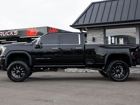 Used 2026 GMC Sierra 3500 Denali Ultimate image 8