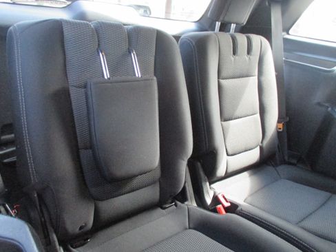 Used 2017 Ford Explorer XLT Sport SUV 4D FWD image 16