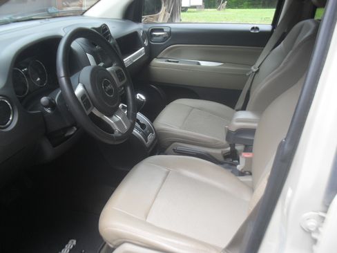 Used 2016 Jeep Compass 4WD Latitude image 7