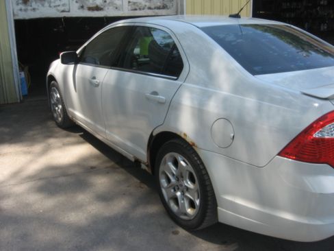 Used 2010 Ford Fusion SE FWD image 6