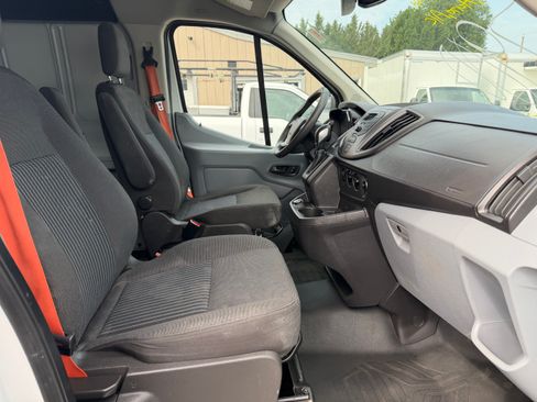 Used 2019 Ford Transit 150 130 Low Roof RWD image 19