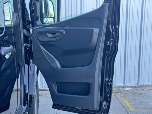 Used 2023 Mercedes-Benz Sprinter 2500 image 41