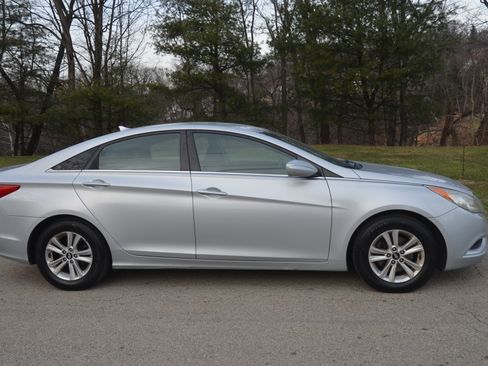 Used 2011 Hyundai Sonata GLS image 6