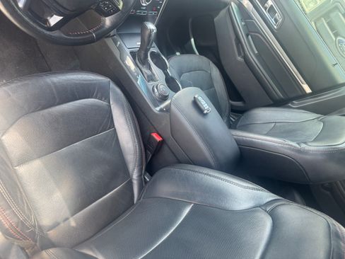 Used 2019 Ford Explorer 4WD Sport image 10