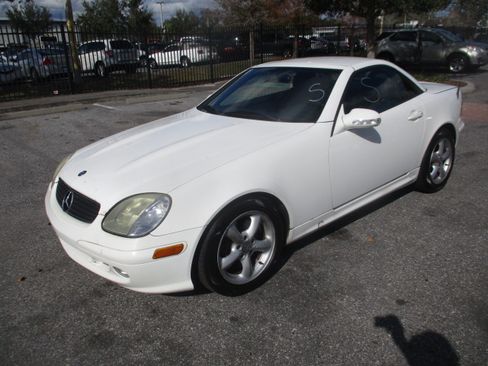 Used 2002 Mercedes-Benz SLK 320 image 2