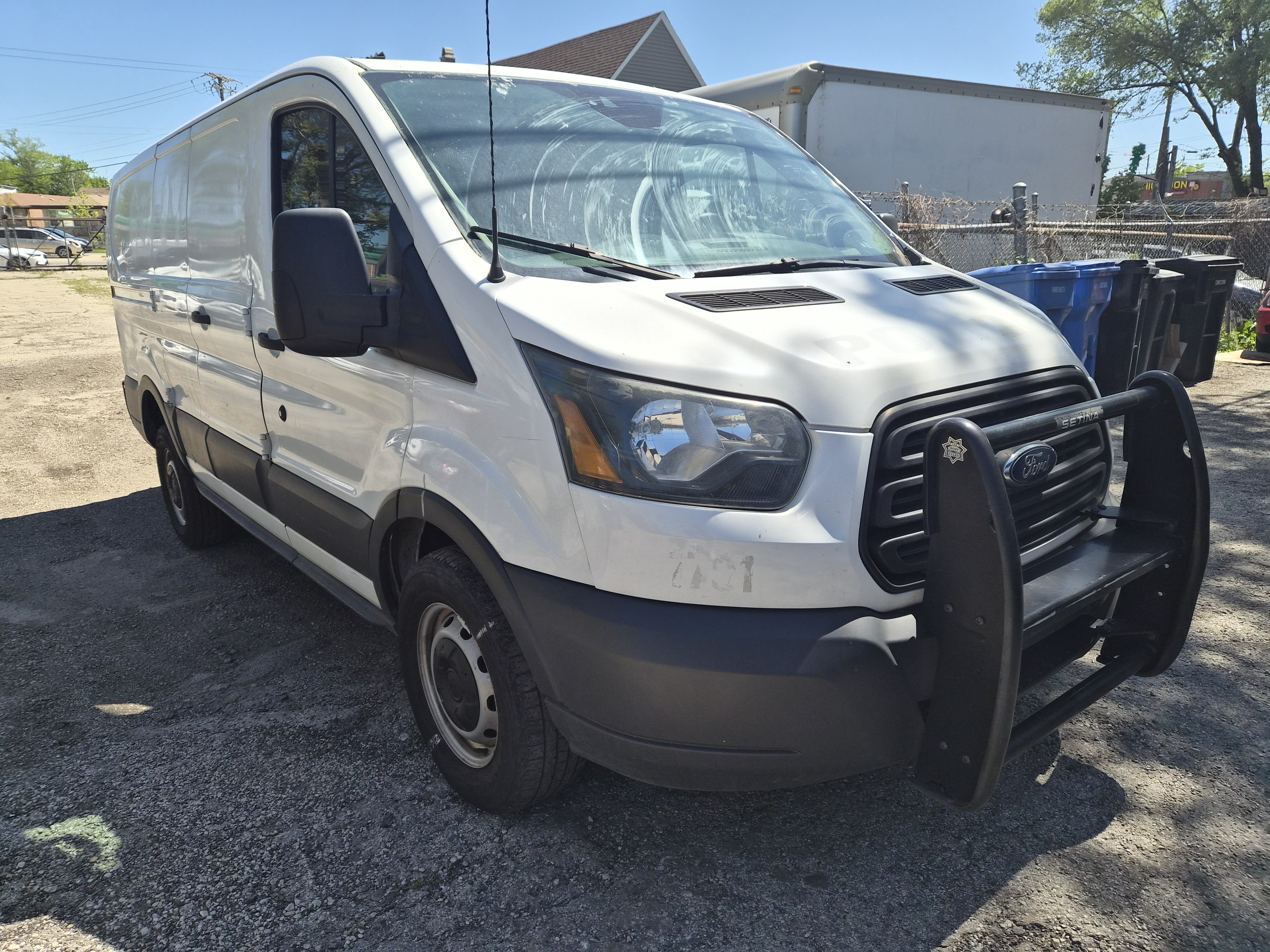 Used 2016 Ford Transit 250 130 Low Roof RWD image 2