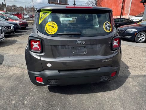 Used 2016 Jeep Renegade Sport FWD image 5