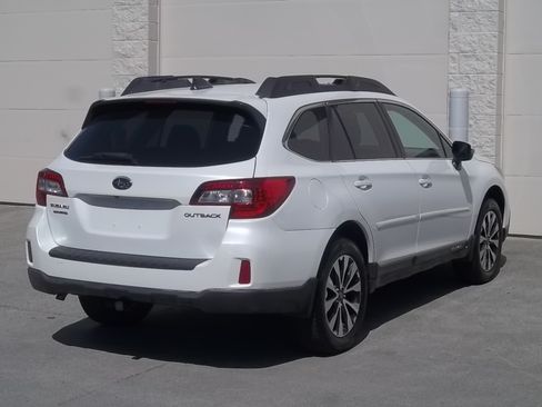 Used 2016 Subaru Outback 2.5i Limited AWD/4WD image 4