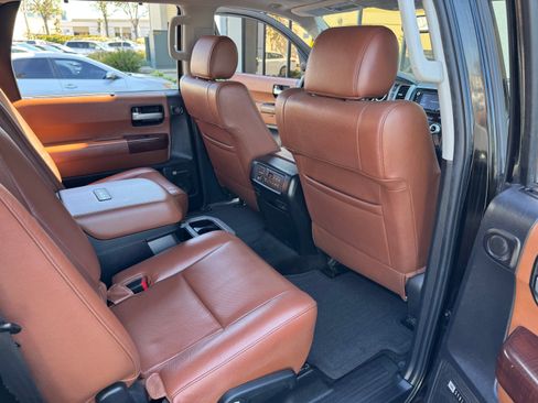 Used 2015 Toyota Sequoia Platinum image 22