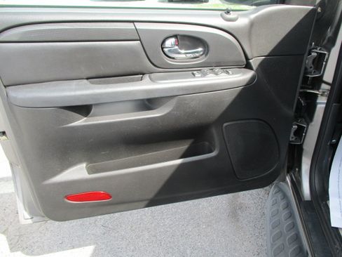 Used 2007 GMC Envoy SLE image 20