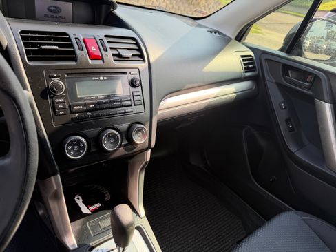 Used 2014 Subaru Forester 2.5i Premium AWD/4WD image 15