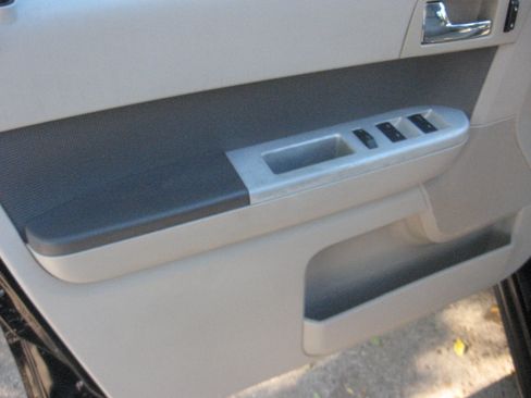 Used 2009 Mercury Mariner Premier image 8