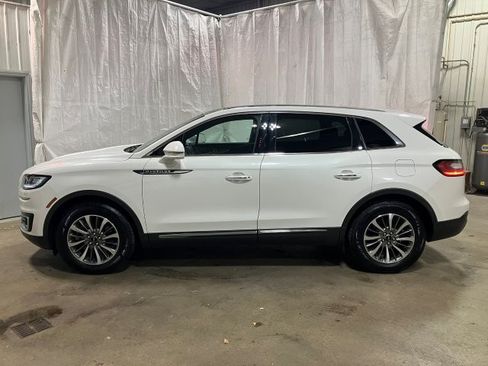 Used 2020 Lincoln Nautilus Reserve image 4