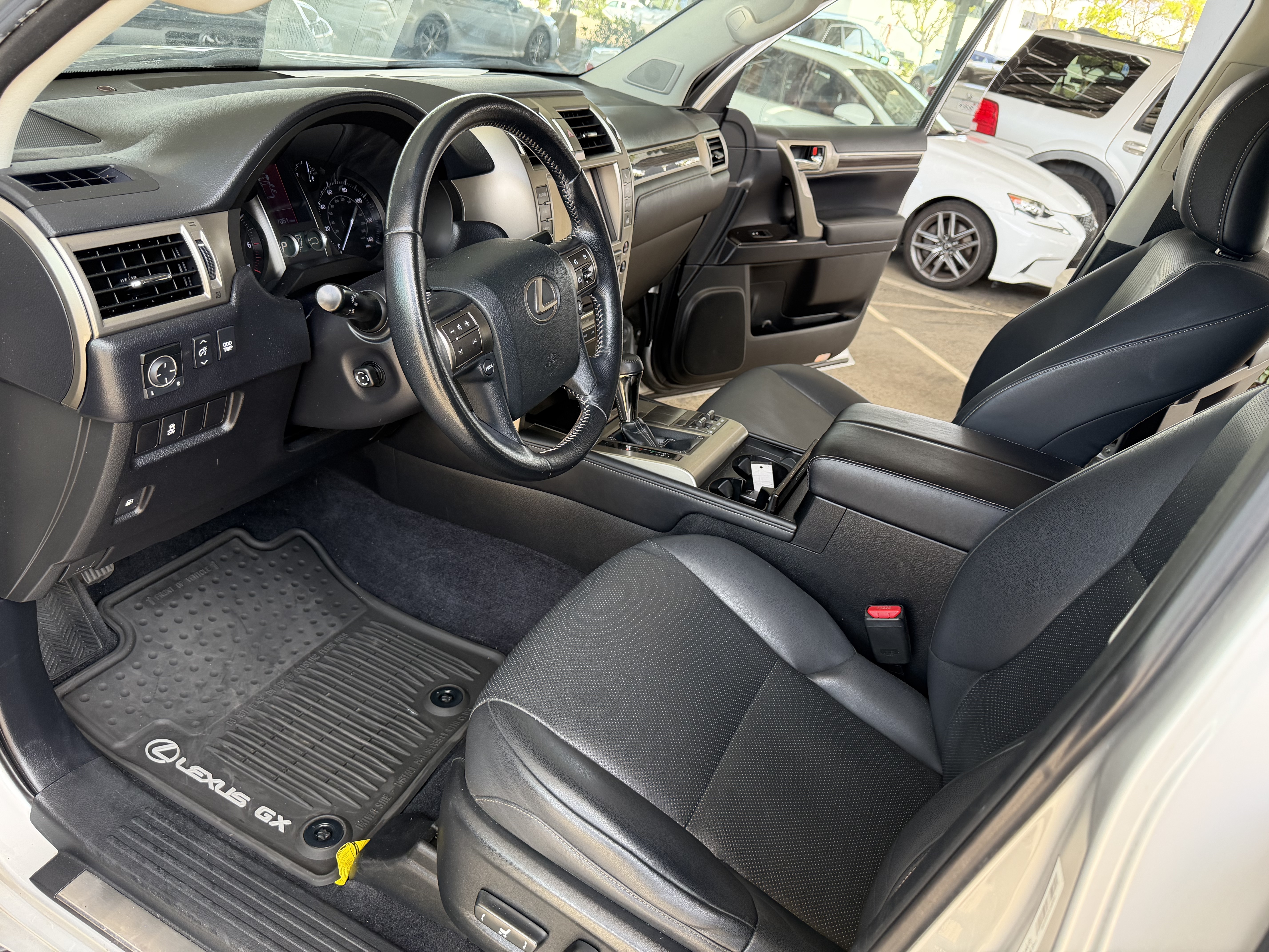 Used 2014 Lexus GX 460 AWD/4WD image 24