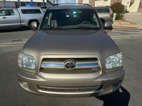 Used 2005 Toyota Sequoia SR5 image 11