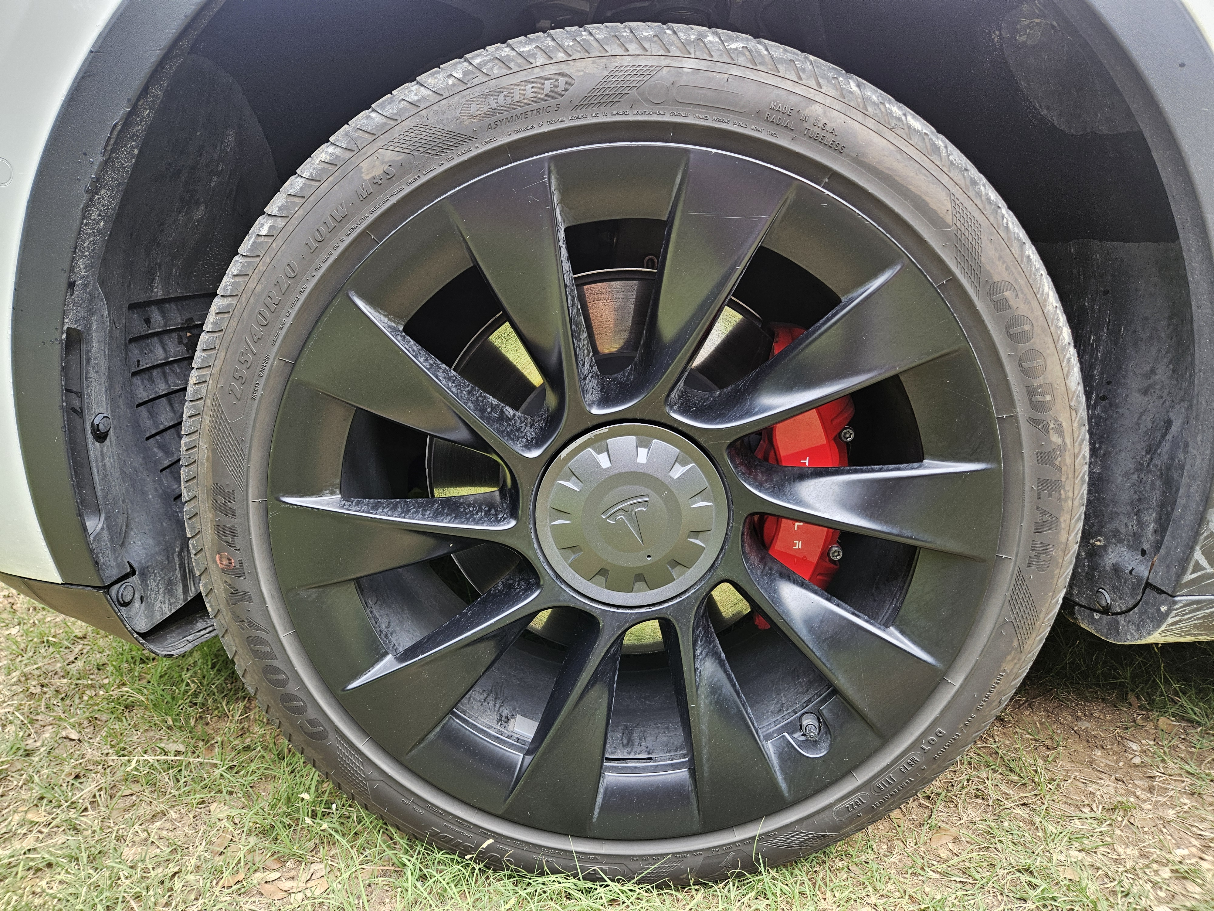Used 2022 Tesla Model Y Performance AWD/4WD image 16
