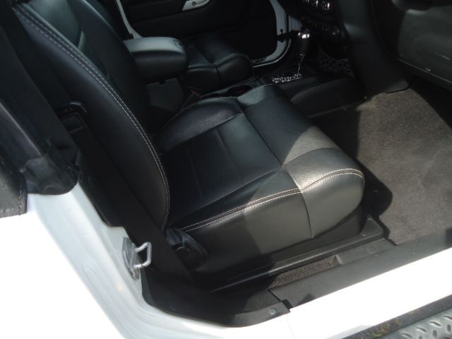 Used 2012 Jeep Wrangler 4WD Rubicon image 7
