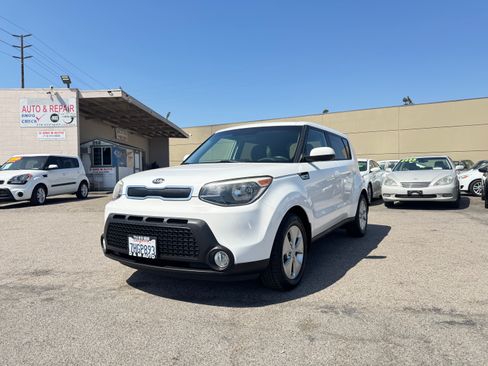 Used 2015 Kia Soul UNAVAIL FWD image 2