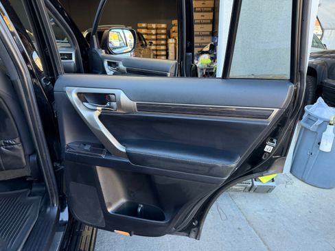 Used 2021 Lexus GX 460 Premium image 29