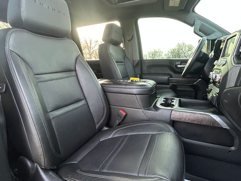 Used 2022 GMC Sierra 2500 Denali image 15