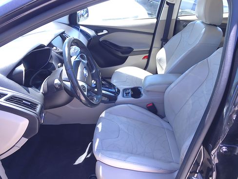 Used 2013 Ford Focus Electric Hatchback FWD image 7