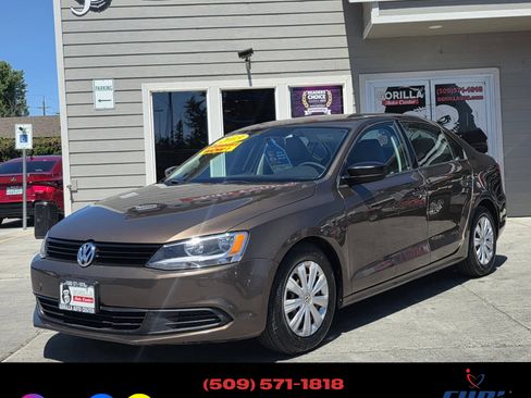 Used 2013 Volkswagen Jetta Sedan FWD image 3