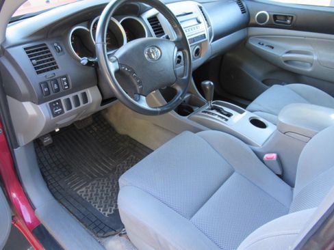 Used 2008 Toyota Tacoma TRD Off-Road image 9